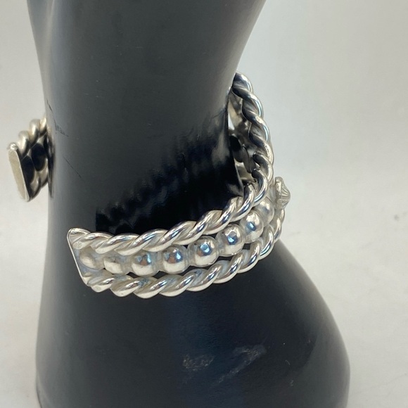 Sold - Picture 8 of 11